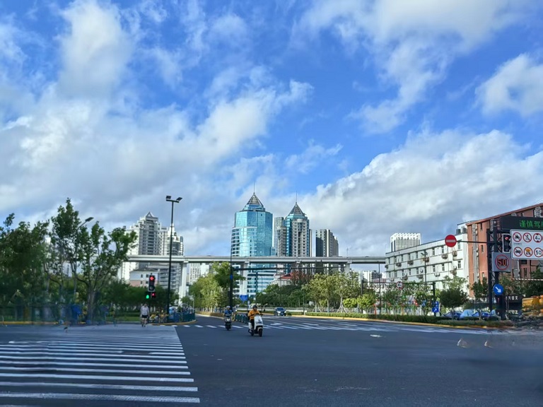 去漕宝路七号桥看碉堡