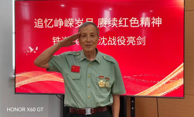 国防教育意义大  全民皆兵威力...