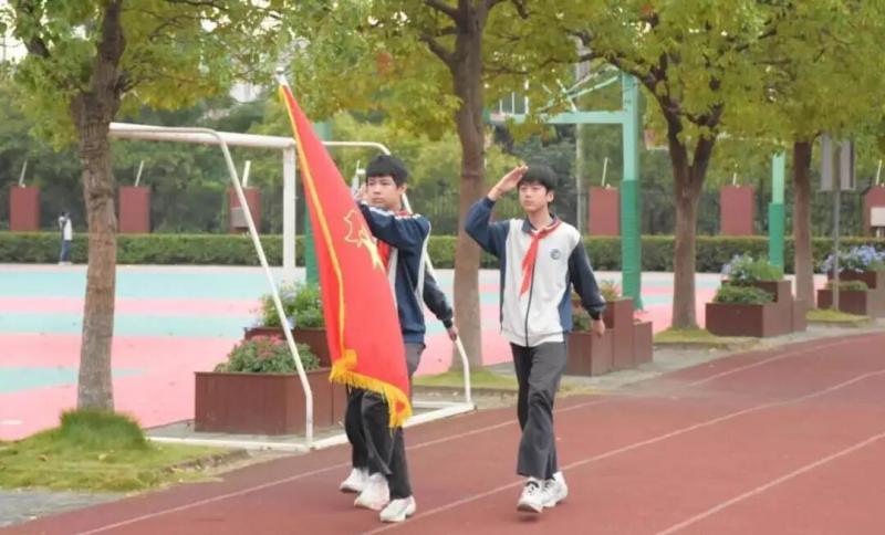 星星之火，可以燎原；长征精神，...